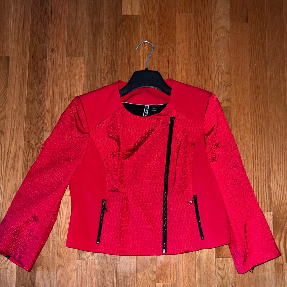 Women’s Short Blazer